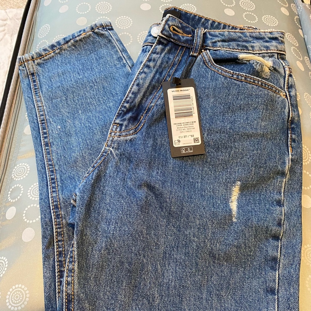 *NWT Vero Moda mom jeans